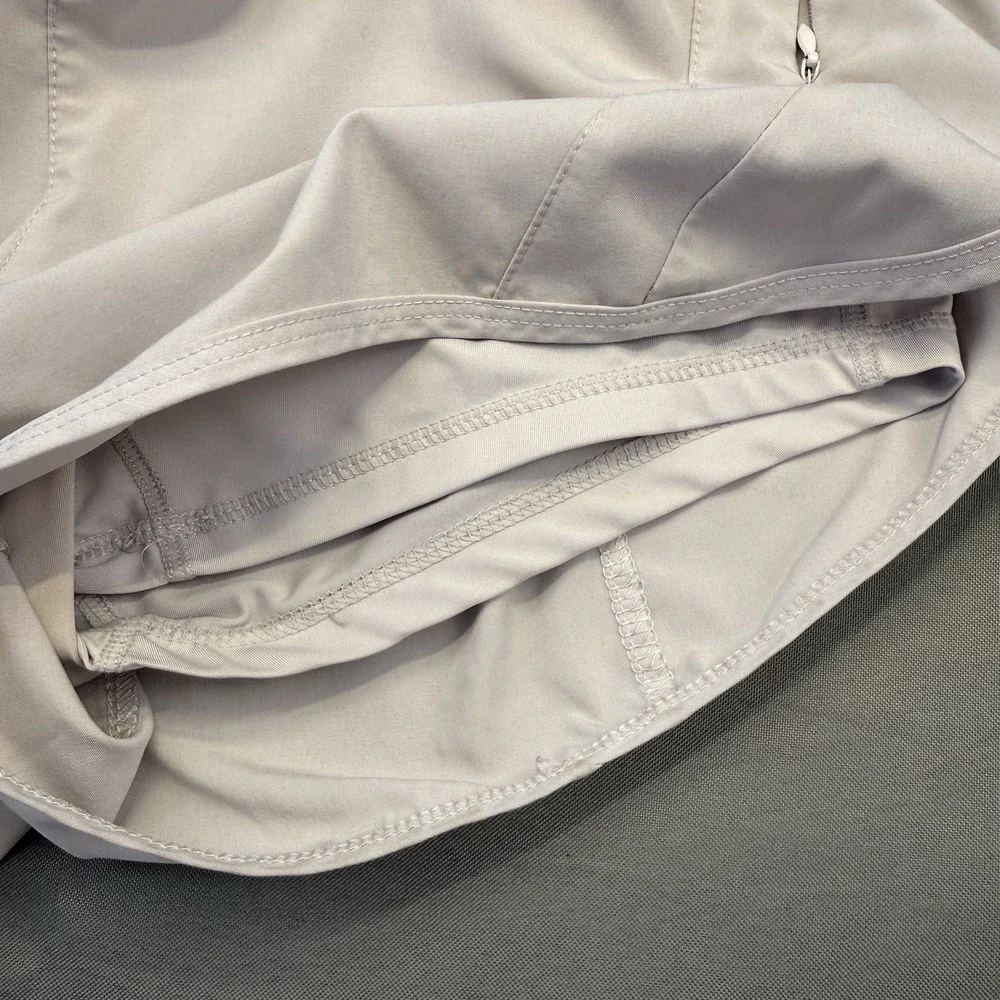 Lululemon Tracker Short‎ V Stone White Lined Size 4 Low-Rise Drawstring *No Tag